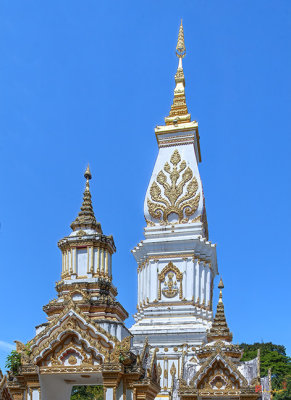 Wat Maruk Khanakhon Phra That Maruk Khanakhon Chedi Pinnacle (DTHNP0052)
