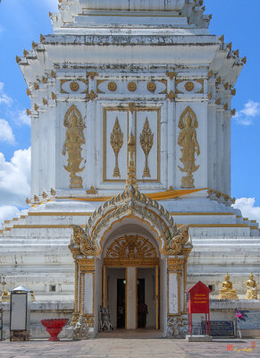 Wat Maruk Khanakhon Phra That Maruk Khanakhon Chedi Base and Doorway (DTHNP0054)