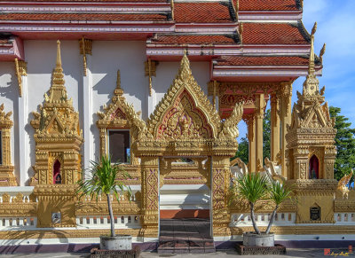 Wat Klang Phra Ubosot Boundary Wall Gate and Shrines (DTHNP0100)