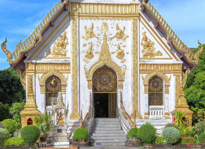 Wat Mahathat Phra Ubosot Entrance (DTHNP0134)