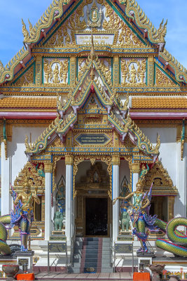 Wat Phra In Plaeng Phra Ubosot Entrance (DTHNP0185)