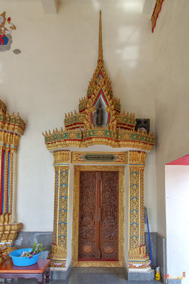 Wat Phra In Plaeng Phra Ubosot Right Door (DTHNP0188)