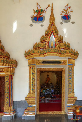 Wat Phra In Plaeng Phra Ubosot Center Doorway (DTHNP0189)