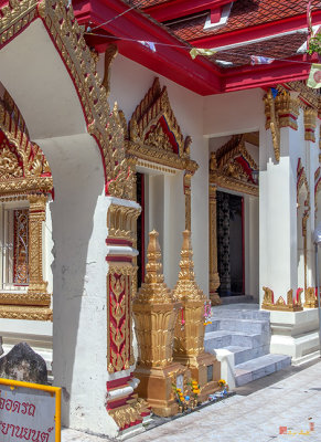 Wat Okat Phra Ubosot Entrance (DTHNP0254)