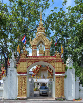 Wat Okat Temple Gate (DTHNP0268)