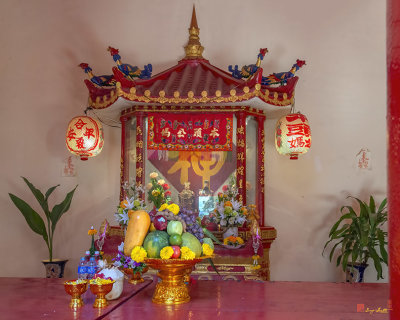 San Chao Pho Muen Nakhon Phanom Shrine Altar (DTHNP0273)