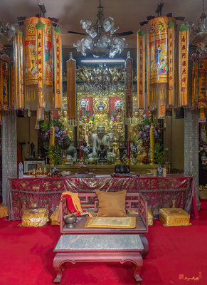 Wat Chaimongkol Thai-Chinese Shrine Main Altar (DTHB2257)