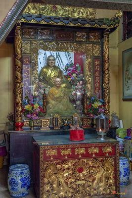 Wat Chaimongkol Thai-Chinese Shrine Altar (DTHB2263)