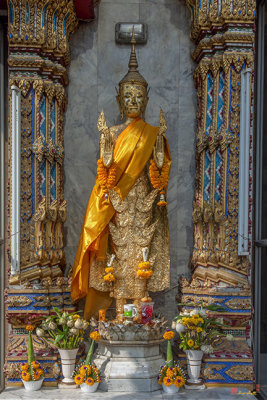 Wat Hua Lamphong Buddha Image at Phra Ubosot Entrance (DTHB0938)