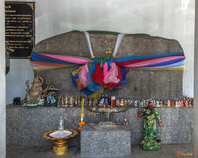 Wat Pathum Khongkha Krom Luang Raksanarot Shrine (DTHB2324)