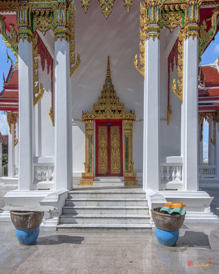 Wat Liab Ratbamrung Phra Ubosot Entrance (DTHB2350)