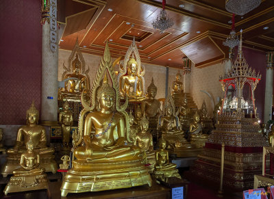 Wat Soi Thong Phra Mahathat Chedi Si Soi Thong Buddha Images and Reliquary (DTHB2428)