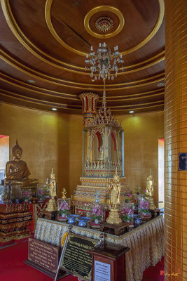 Wat Soi Thong Phra Mahathat Chedi Si Soi Thong Reliquary on Top Level (DTHB2431)