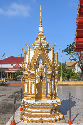 Wat Chai Mongkhon Phra Ubosot Boundary Stone (DTHSP0180)