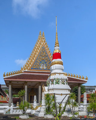 Wat Nai Song Wihan วัดในสองวิหาร