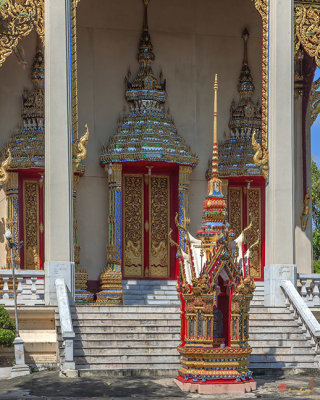 Wat Klang Worawihan Phra Ubosot Entrance and Boundary Stone (DTHSP0227)