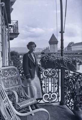 Lady on a Balcony 