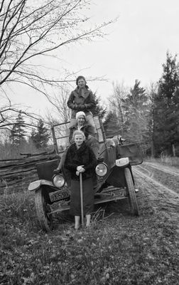 Three Ladies and a Car 