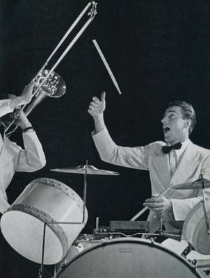 Celebrities, Entertainers & Famous People 1870 to Present