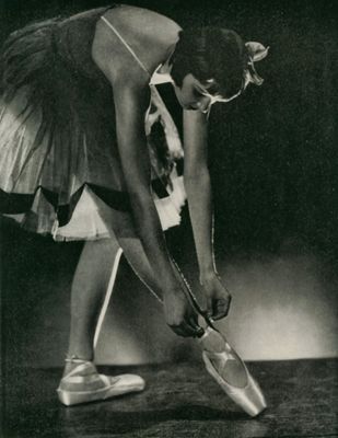 Celebrities, Entertainers & Famous People 1870 to Present