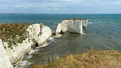 old_harry_rocks