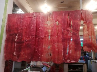 Very thin beef slivers at Mercado Central