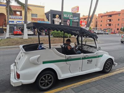 La Pulmonia, Mazatlan's unique taxi