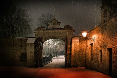 De ingangspoort van het Kasteel Van Ham