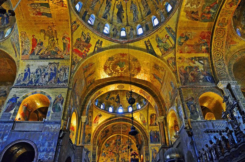 13_Inside the Basilica.jpg
