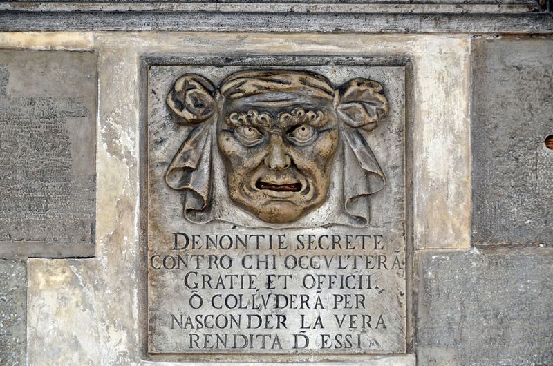 26_Drop box for anonymous denunciations.jpg