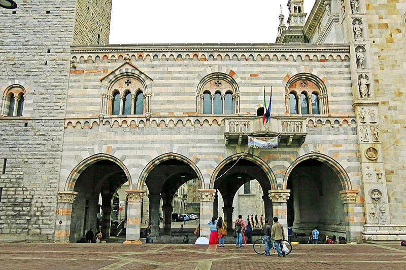 07_Como Cathedral.jpg