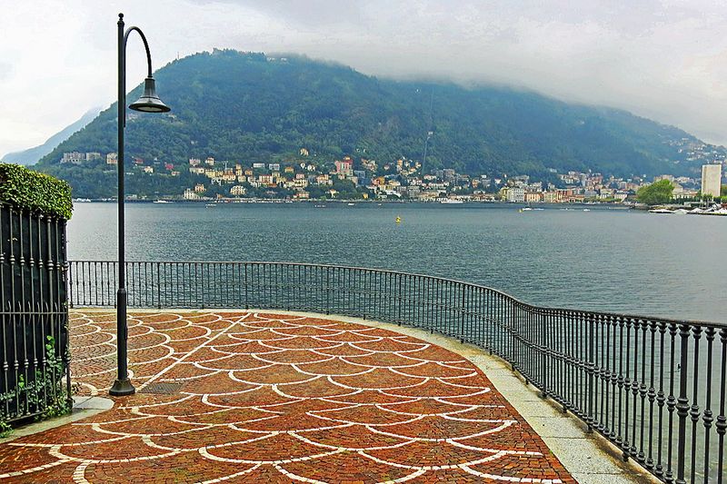 31_Lakeside Promenade.jpg