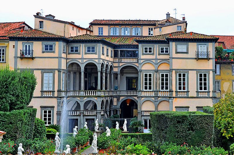 29_The garden of Palazzo Pfanner.jpg