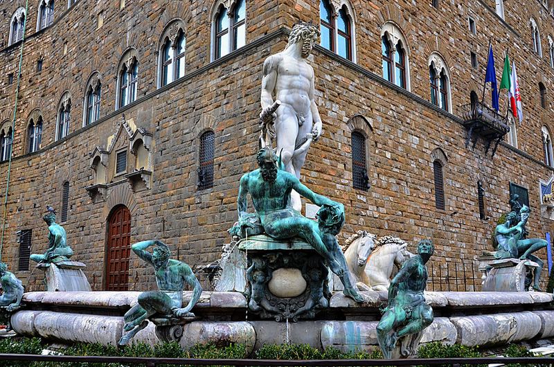 21_Fountain of Neptune.jpg