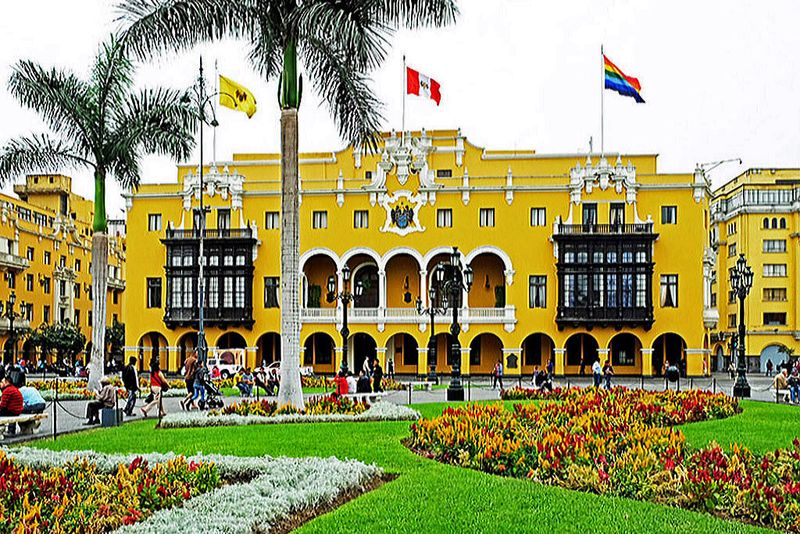 08_Municipal Palace of Lima.jpg