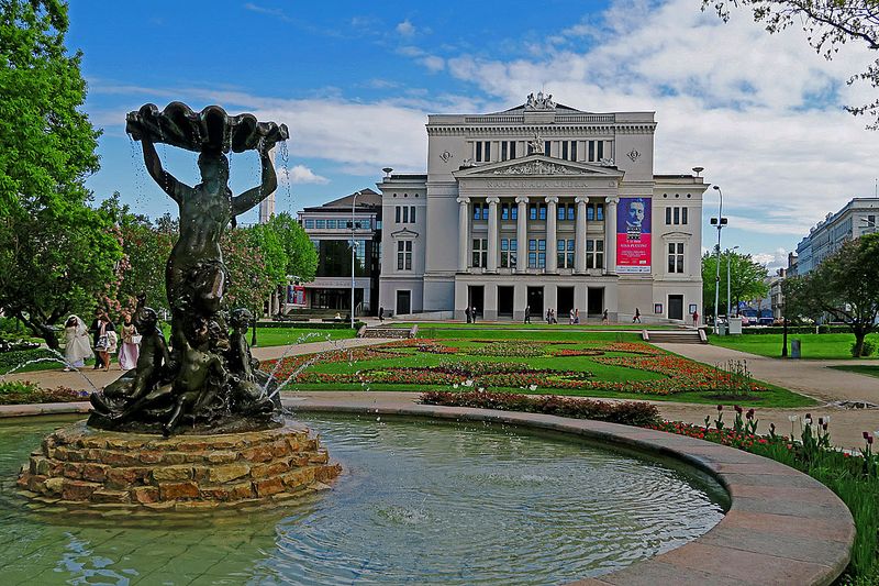 33_National Opera House.jpg