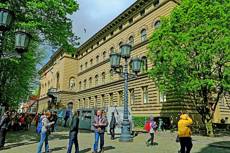 47_Latvian Parliament Building.jpg