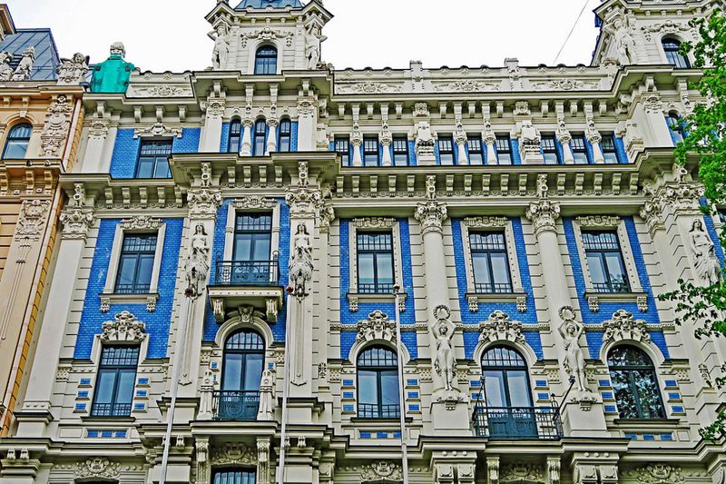 53_Art Nouveau.jpg