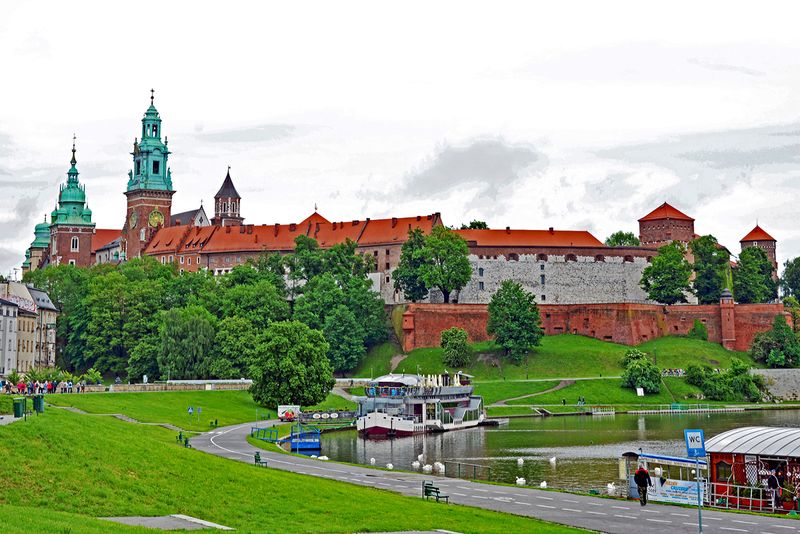22_Krakow_Wawel Castle.jpg