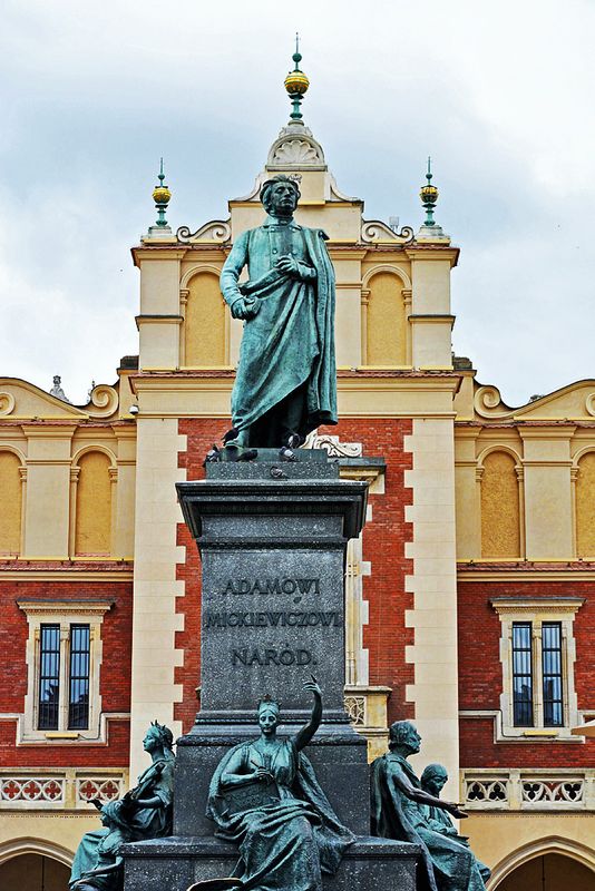 44_Krakow_Adam Michiewicz Monument.jpg