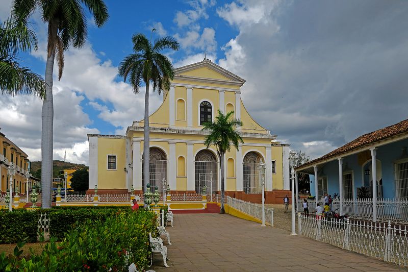 04_The Cathedral_ Church of the Holy Trinity.jpg