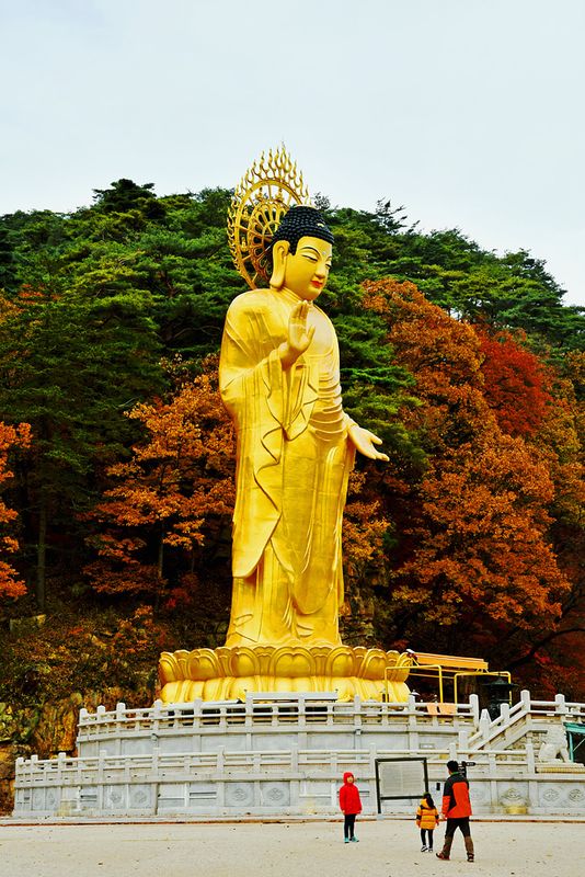 11_Maitreya Buddha.jpg