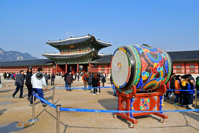 30_Gyeongbokgung Palace, largest of the 5.jpg