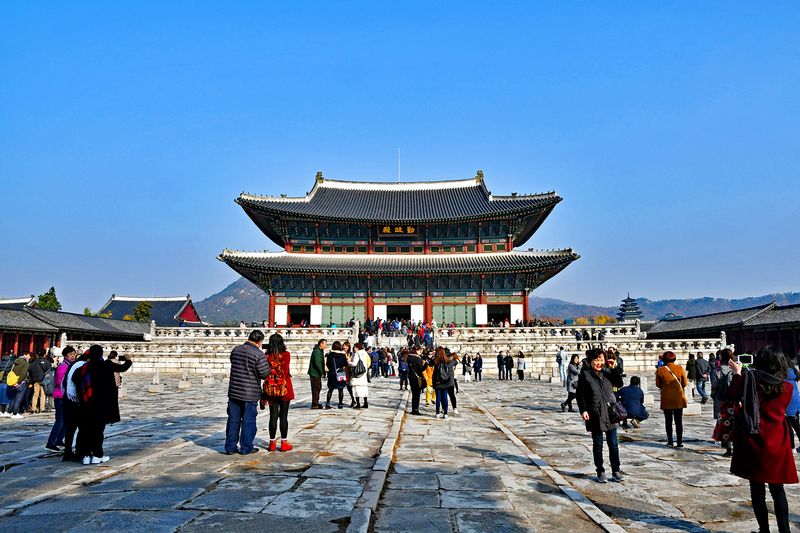 31_Geunjeongjeon Hall.jpg
