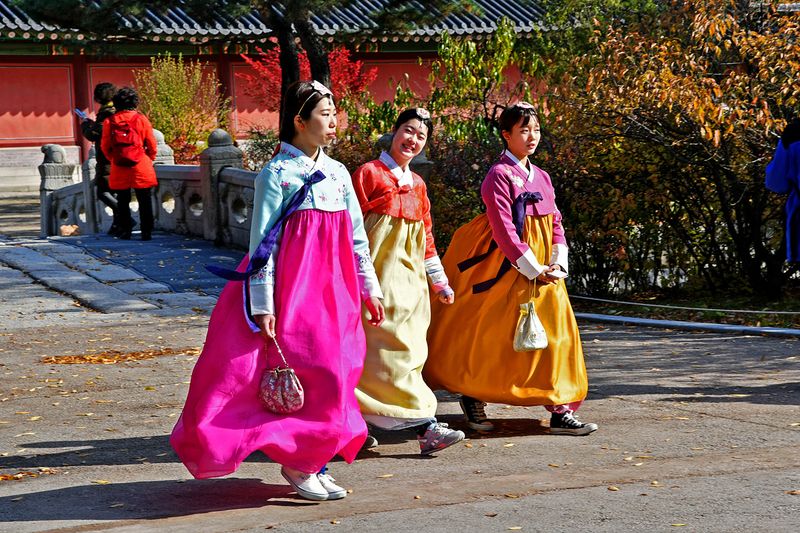 44_Hanbok dresses look cute with sneakers too.jpg