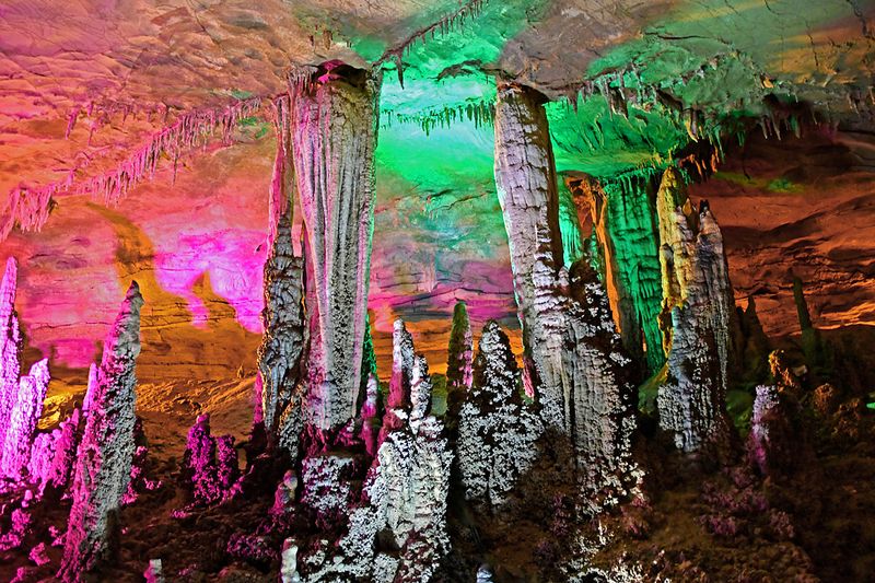 51_A colourful Zhangjiajie - Yellow Dragon Cave.jpg