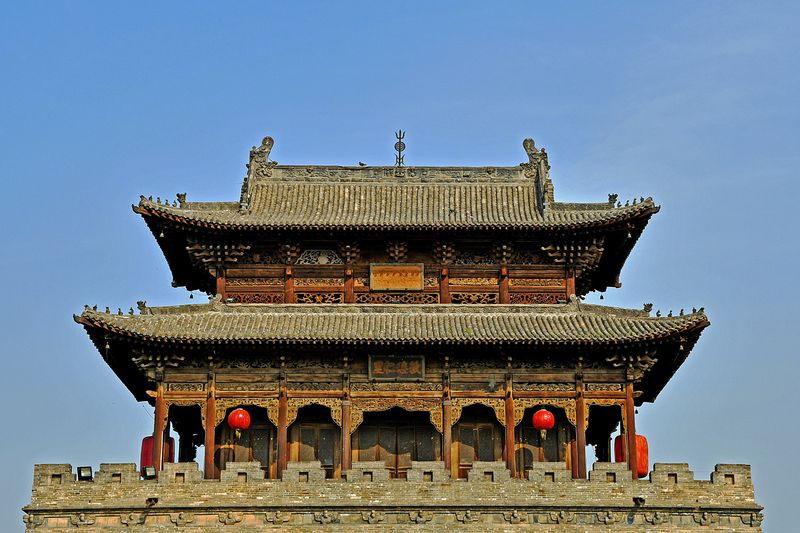 04_There are 8 watch towers.jpg