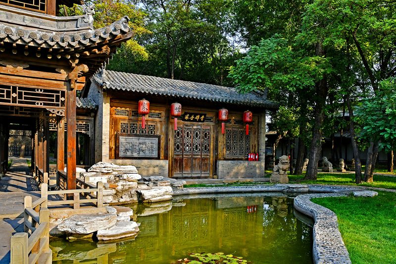 09_Throughout the compound you can feel culture.jpg
