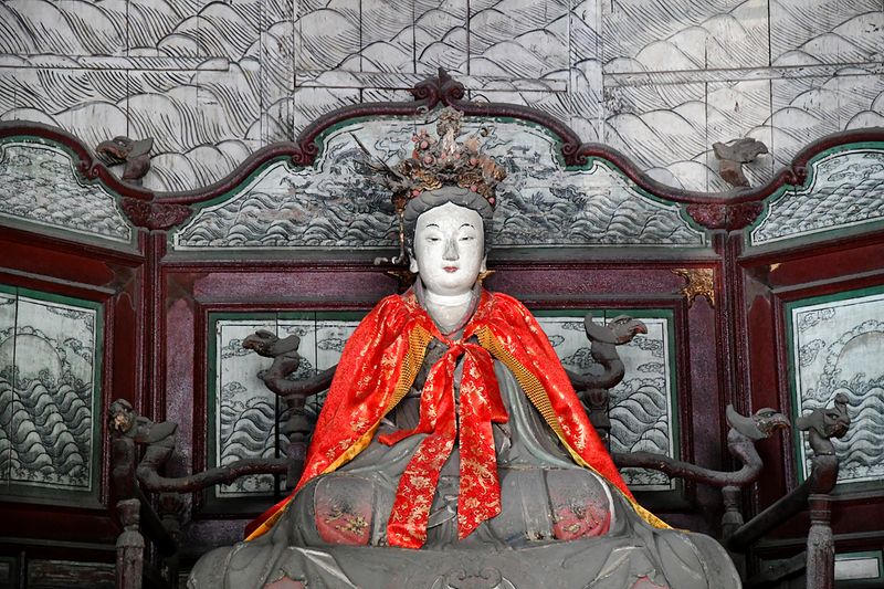10_She was said to be the mother of the founder of Jin Empire.jpg