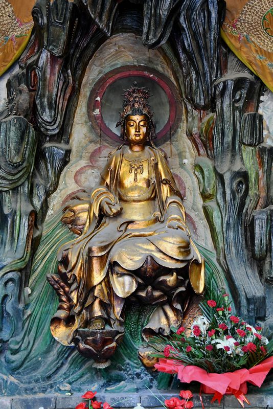 07_White Horse Temple.jpg